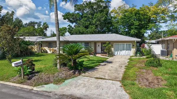 11598 Oval Drive W, LARGO, FL 33774