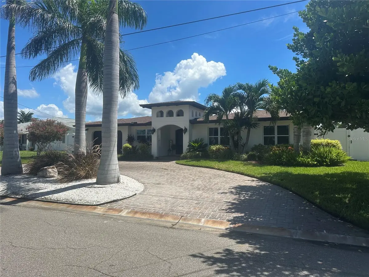3943 14th Way Ne, Saint Petersburg, FL 33703 - #1