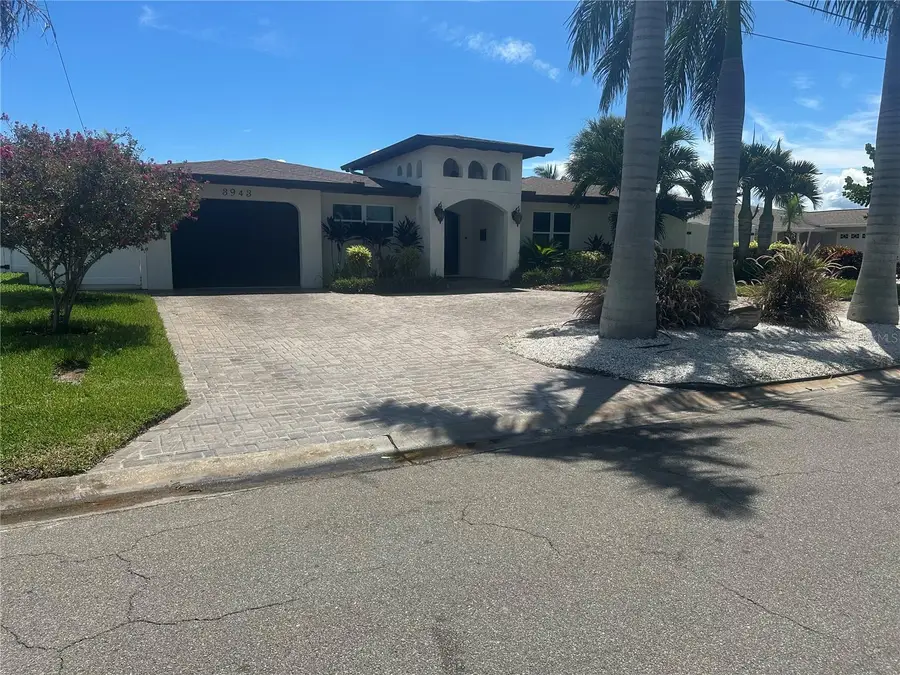 3943 14th Way Ne, Saint Petersburg, FL 33703 - #3