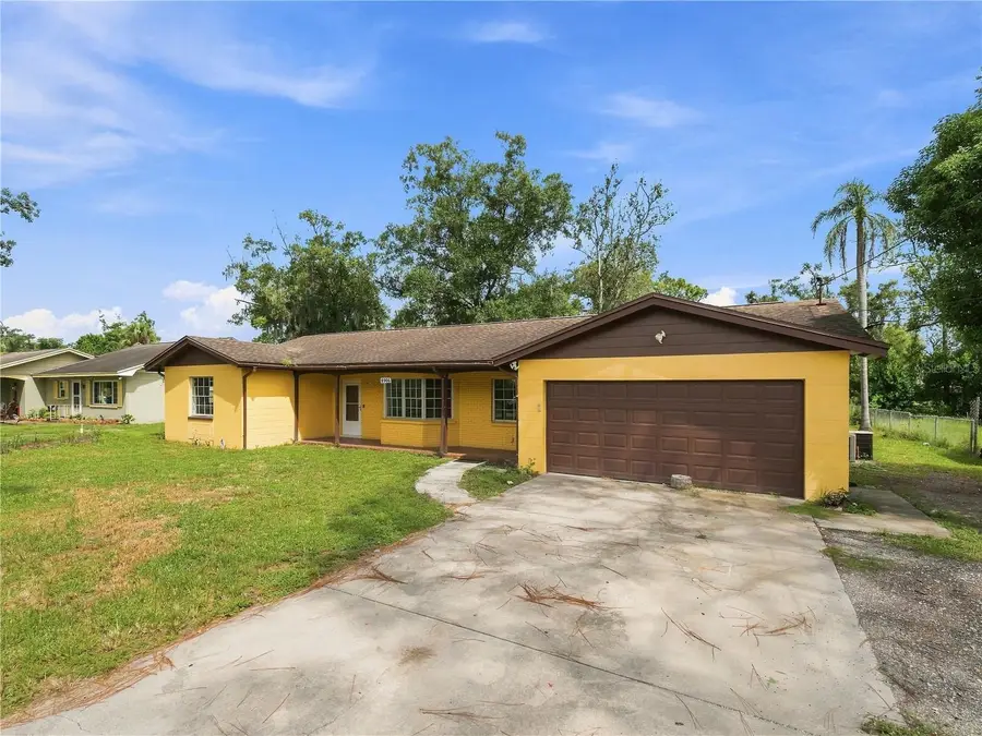 8906 E Lanway Drive, Tampa, FL 33637 - #3