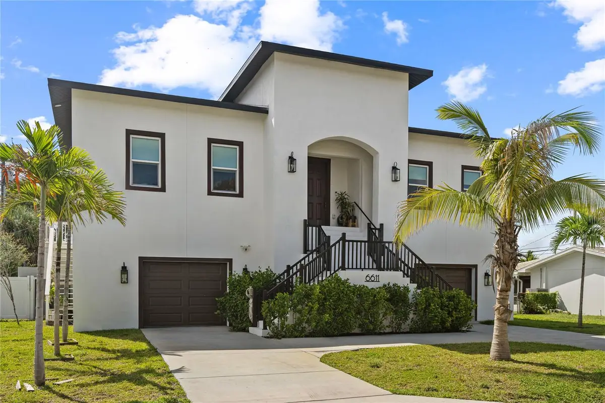 6611 Blue Heron Drive S, Saint Petersburg, FL 33707 - #1