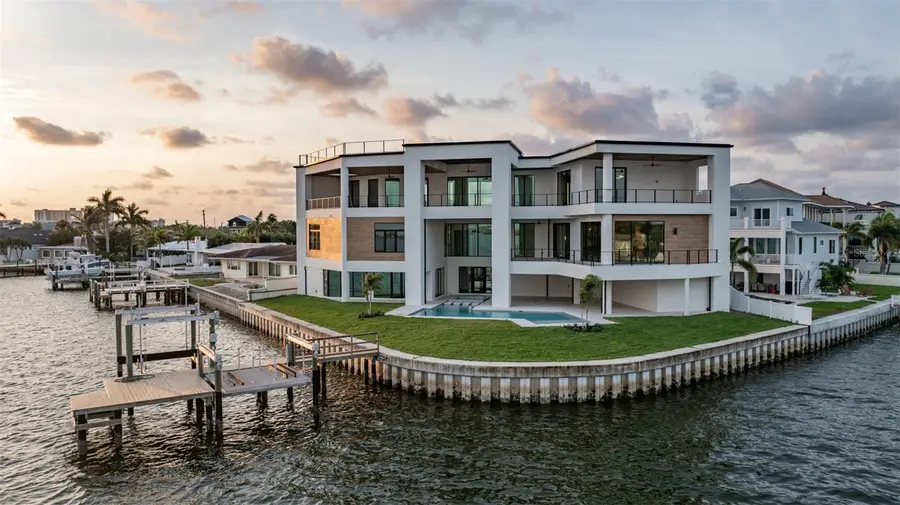 6503 Debbie Lane S, Saint Petersburg, FL 33707 - #2