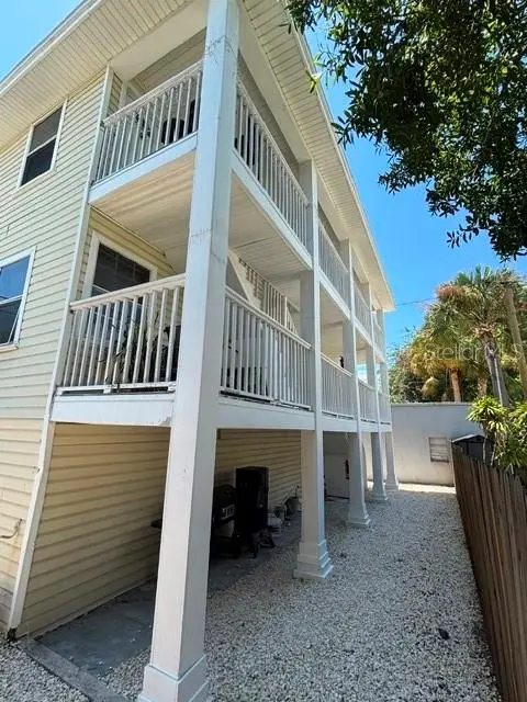 717 Dartmoor Street N, Saint Petersburg, FL 33701 - #2