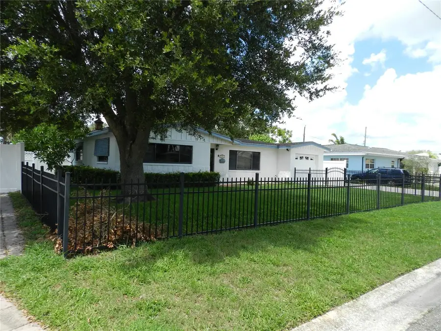 7454 1st Way N, Saint Petersburg, FL 33702 - #2