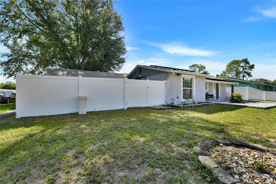 8845 Auburn Way, Tampa, FL 33615 - #3