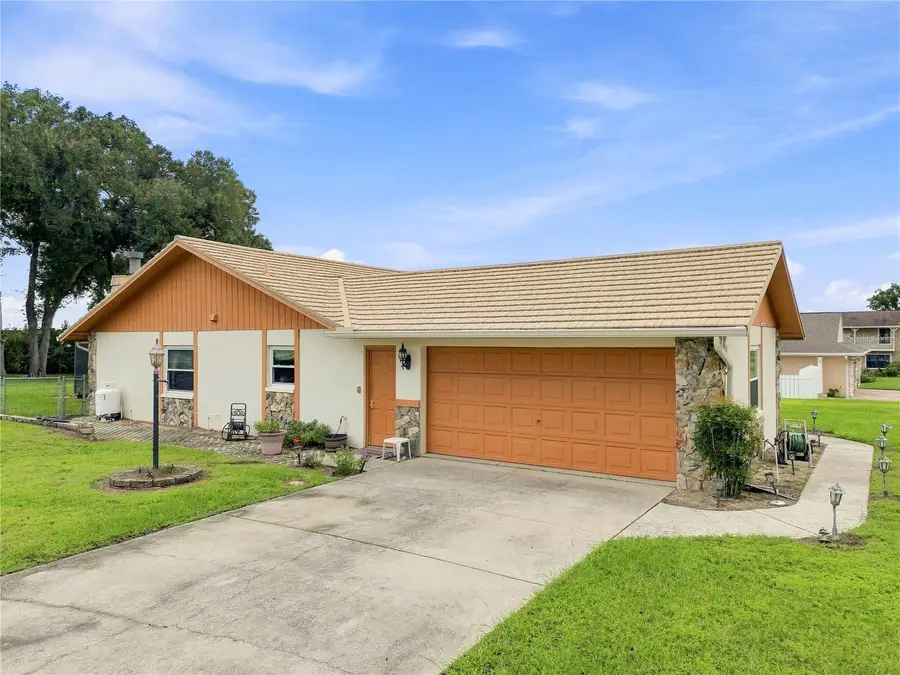 12501 Apalachee Place, Thonotosassa, FL 33592 - #2