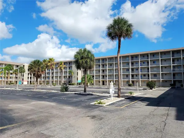 3520 Lake Bayshore Drive #K111, BRADENTON, FL 34205