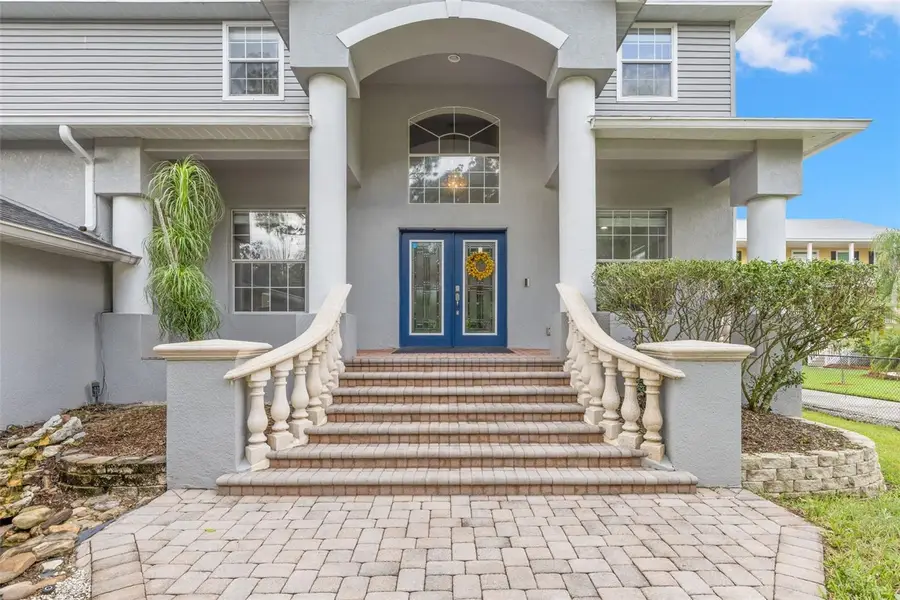 9240 San Martin Boulevard Ne, Saint Petersburg, FL 33702 - #3