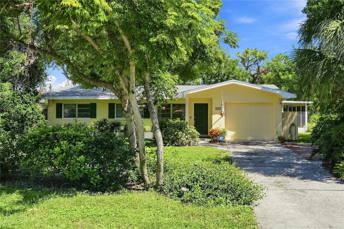 2911 35th Avenue S, Saint Petersburg, FL 33712 - #1