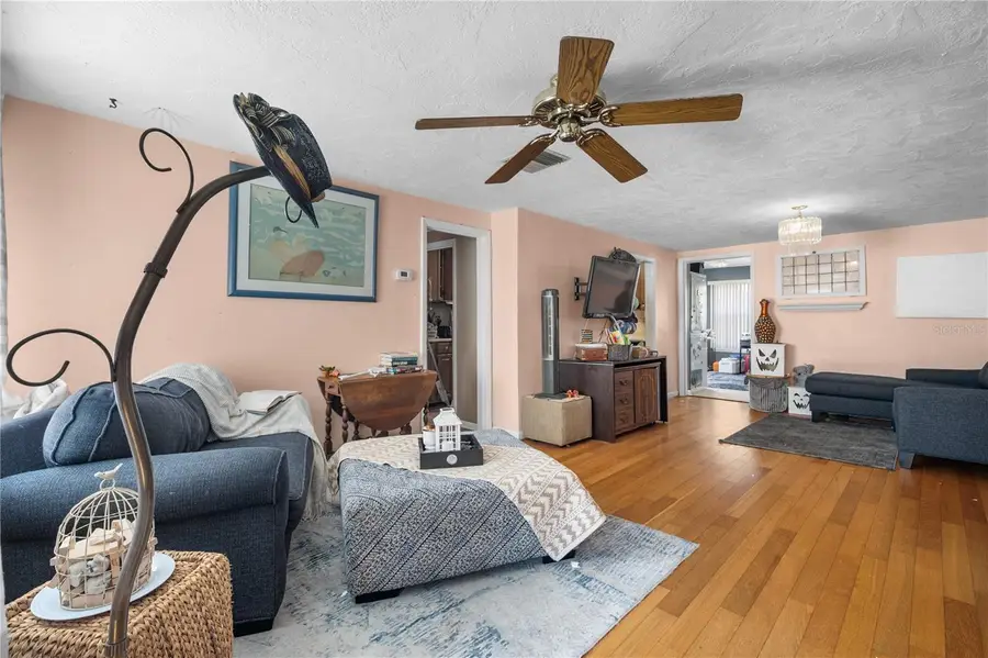 520 14th Avenue Nw, Largo, FL 33770 - #3
