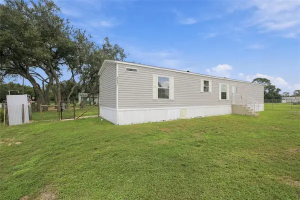 3001 Holiday Beach Drive, AVON PARK, FL 33825