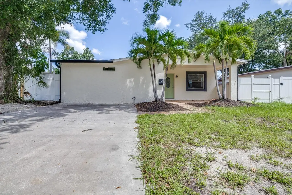 729 88th Avenue N, Saint Petersburg, FL 33702 - #1