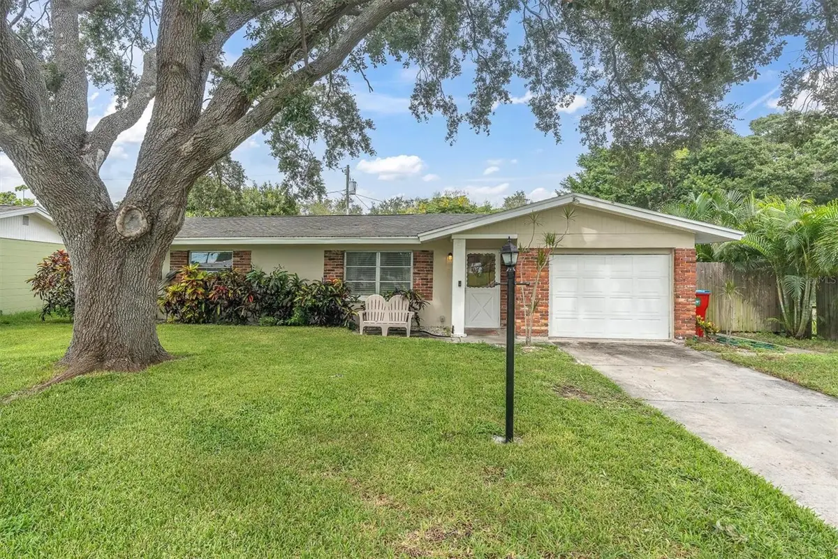 11911 84th Avenue, Seminole, FL 33772 - #1