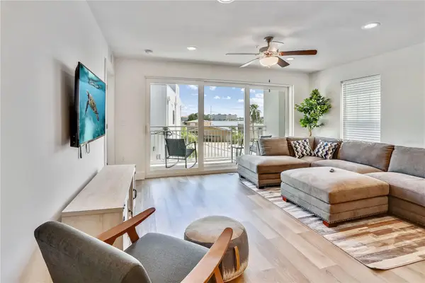 15305 1st Street E #305, MADEIRA BEACH, FL 33708