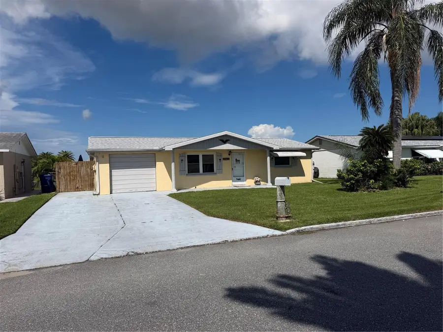 2203 Riomar Drive, Holiday, FL 34691 - #2