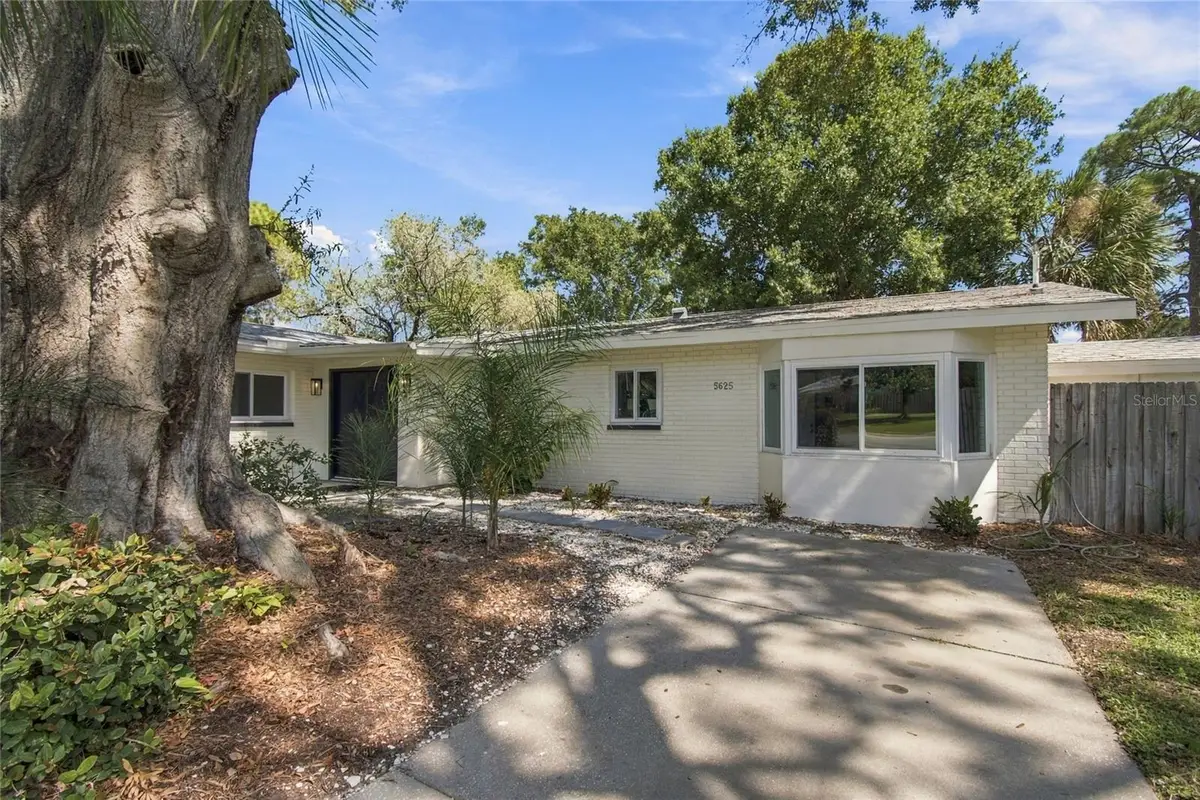 5625 Atlantic Avenue N, Saint Petersburg, FL 33703 - #1