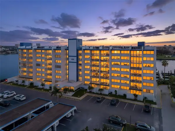 450 Treasure Island Causeway #201, TREASURE ISLAND, FL 33706