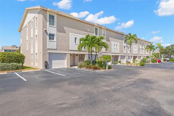 255 Capri Circle N #30, TREASURE ISLAND, FL 33706