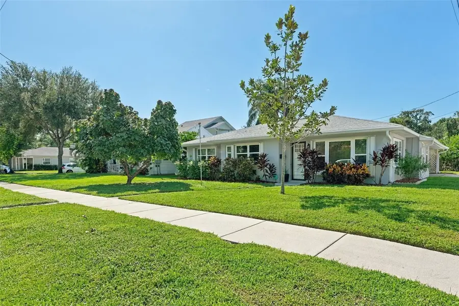 1044 32nd Avenue N, Saint Petersburg, FL 33704 - #2