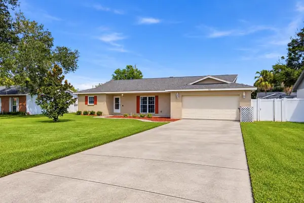 104 Mitchell Drive, BRANDON, FL 33511