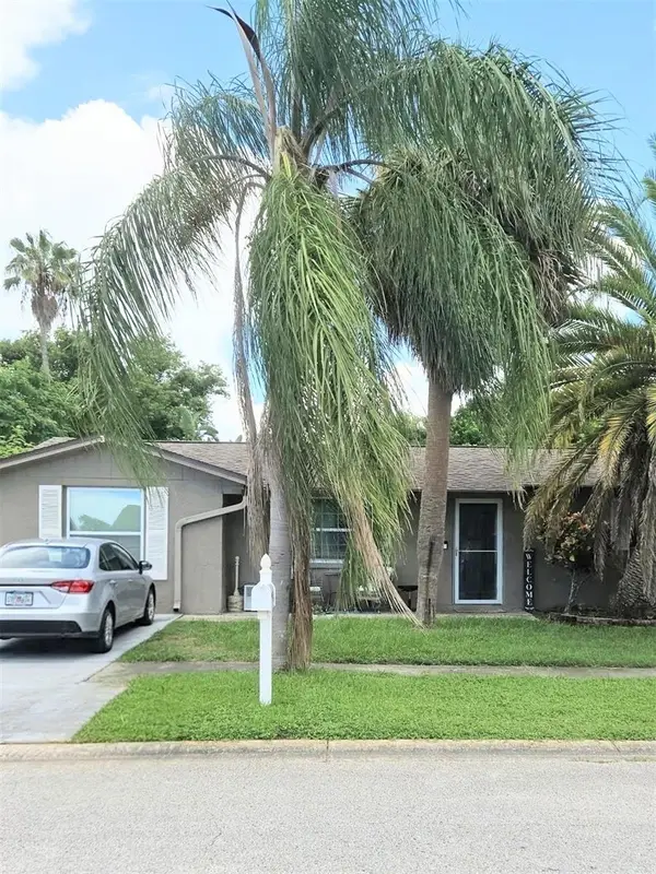 2144 Harrison Drive, HOLIDAY, FL 34691