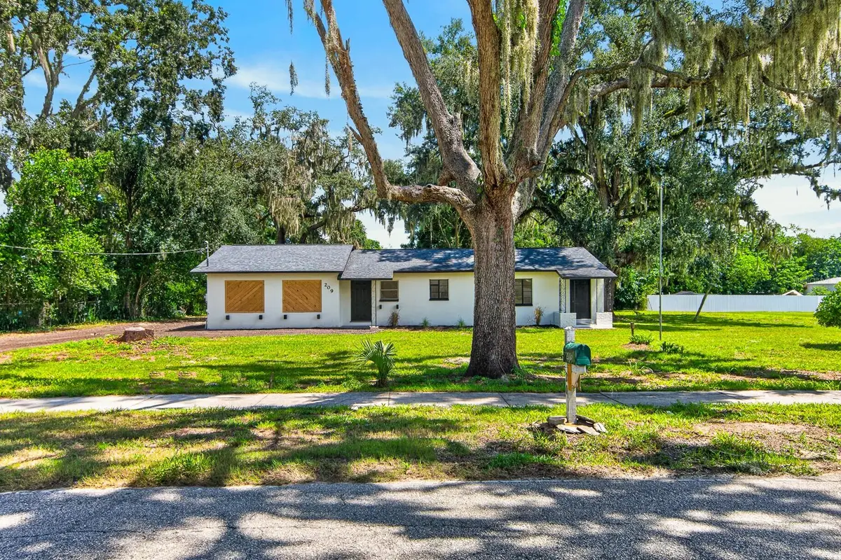 209 S Saint Cloud Avenue, Valrico, FL 33594 - #1