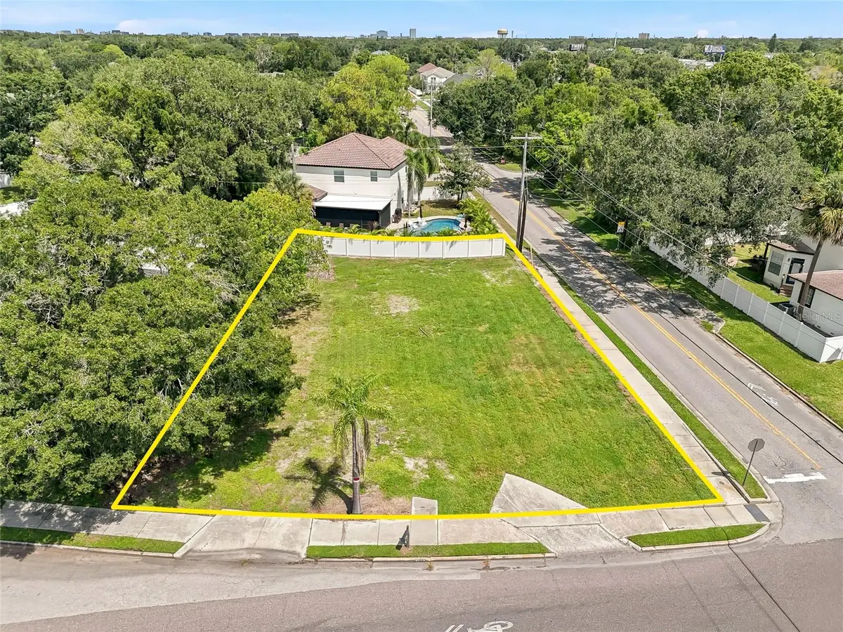 3622 W Tampa Circle, Tampa, FL 33629 - #1