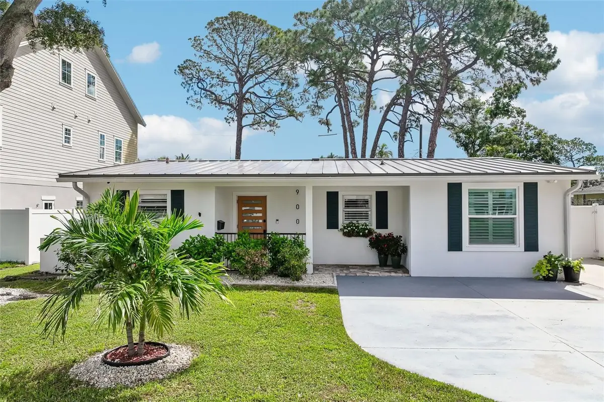 9001 Bay Street Ne, Saint Petersburg, FL 33702 - #1