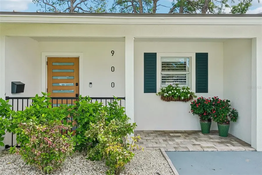 9001 Bay Street Ne, Saint Petersburg, FL 33702 - #2