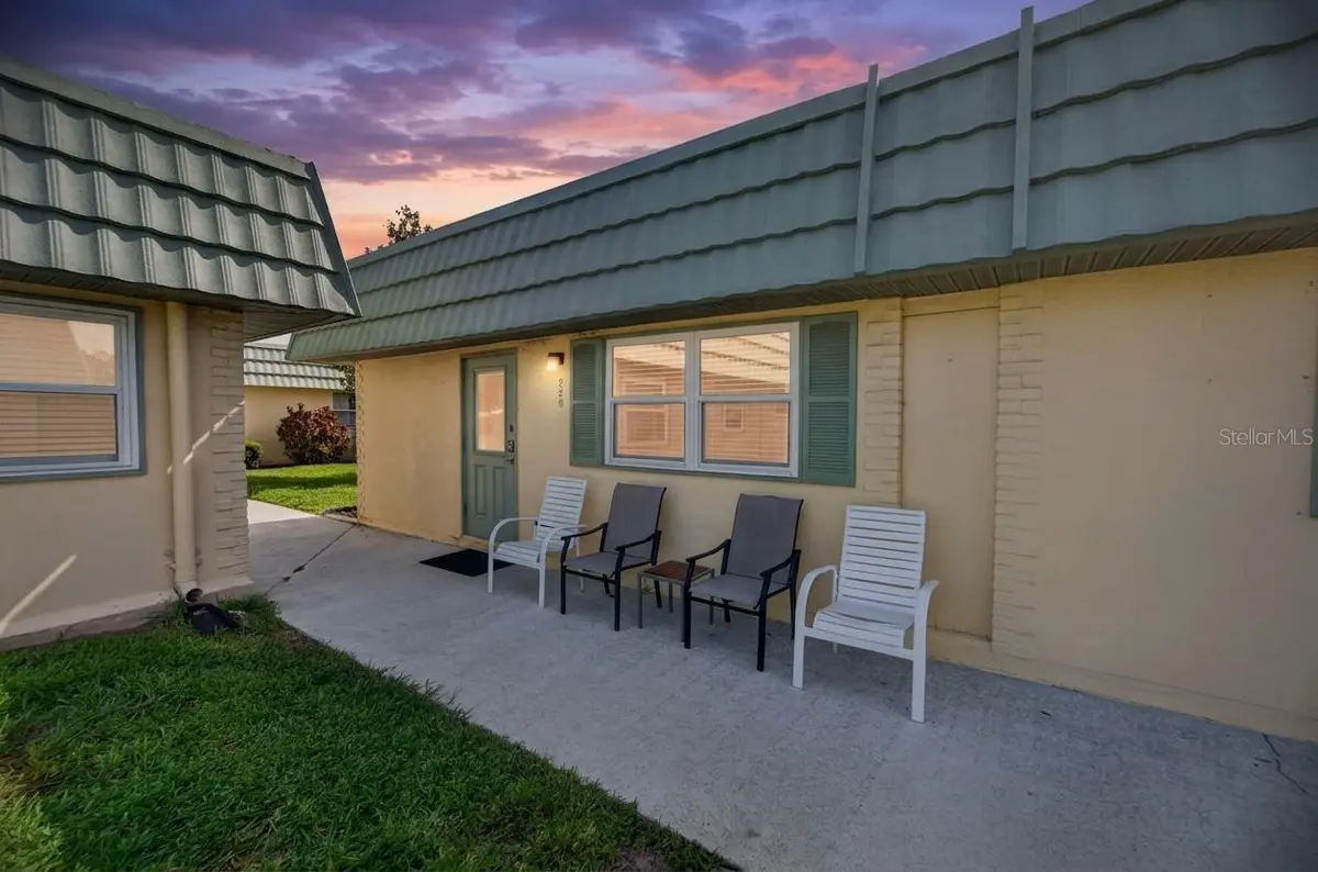 102 Cambridge Trail #220, Sun City Center, FL 33573 - #1