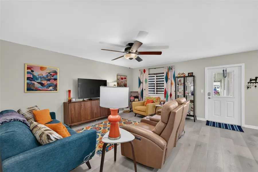 102 Cambridge Trail #220, Sun City Center, FL 33573 - #3