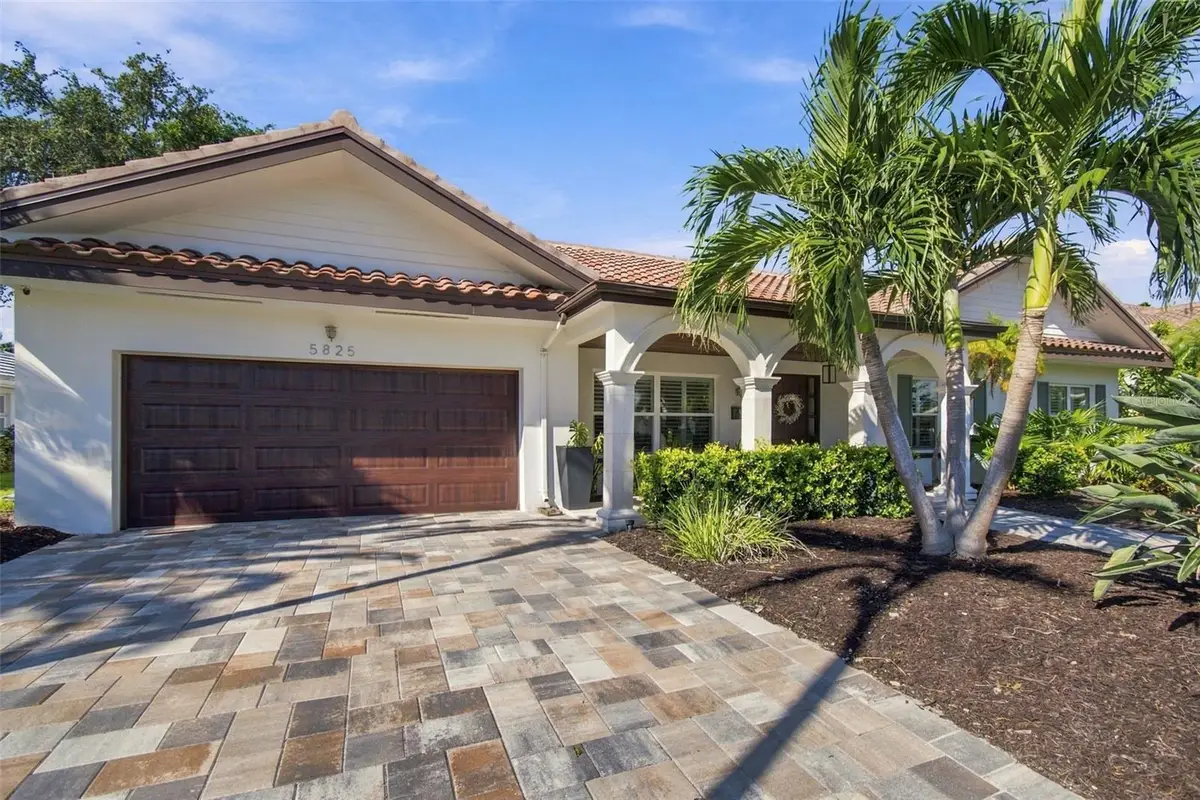 5825 Leeland Street S, Saint Petersburg, FL 33715 - #1