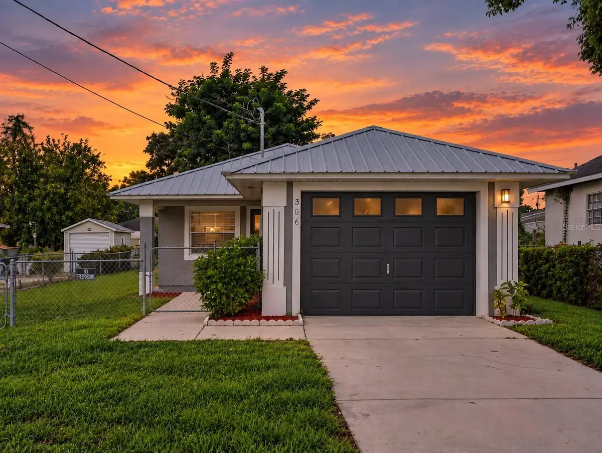 306 Walnut St, Auburndale, FL 33823 - #1