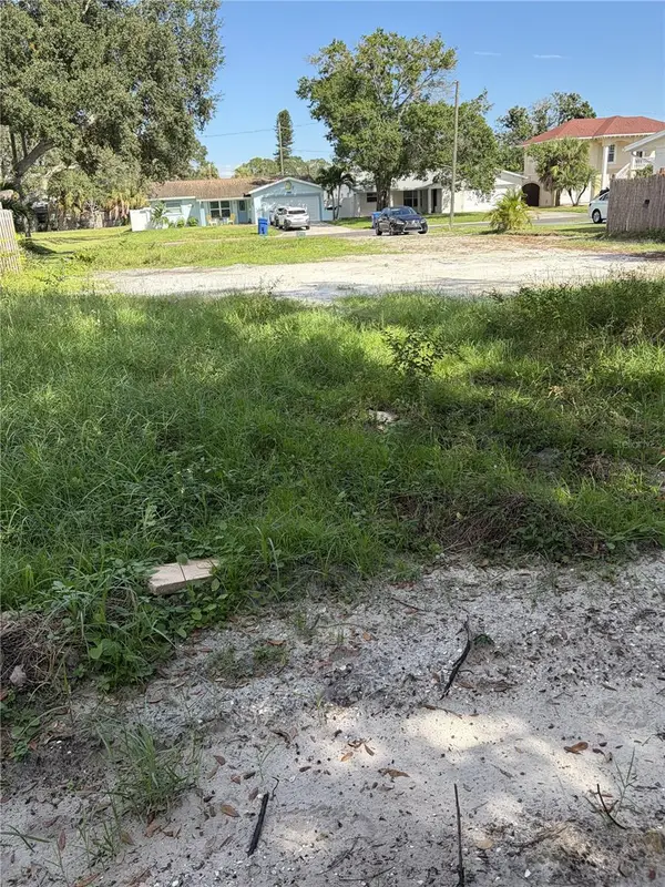 4210 Huntington Street Ne, ST PETERSBURG, FL 33703