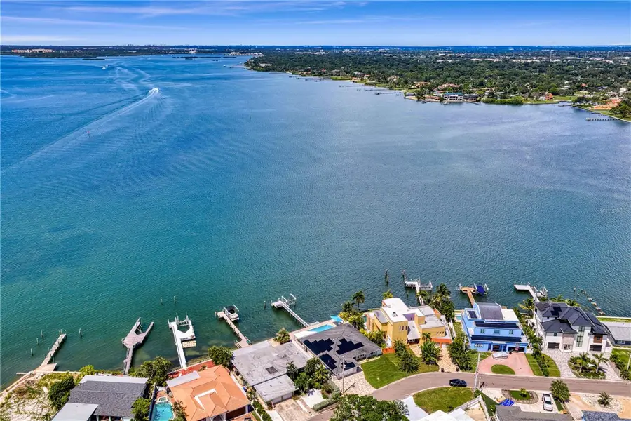 7989 Causeway Boulevard N, Saint Petersburg, FL 33707 - #3