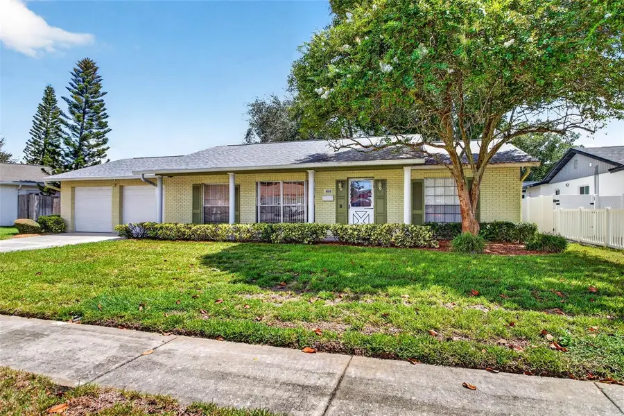 8512 Woodwick Court, Tampa, FL 33615 - #3