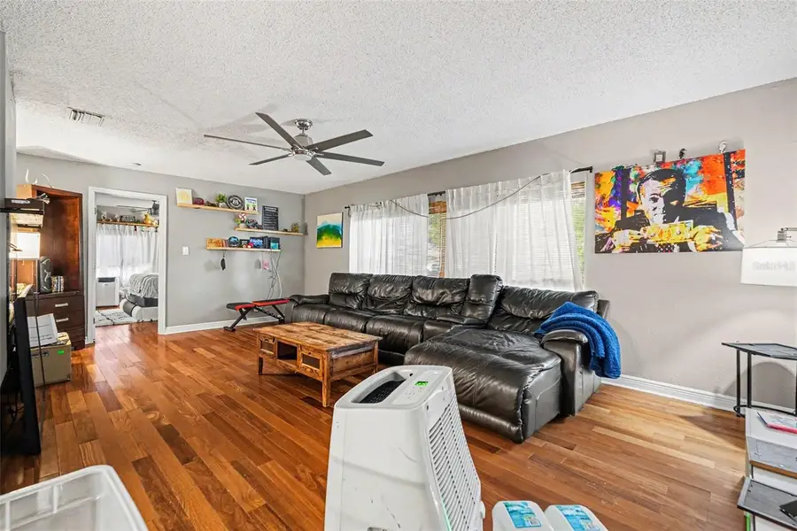 3022 Dartmouth Avenue N, Saint Petersburg, FL 33713 - #2