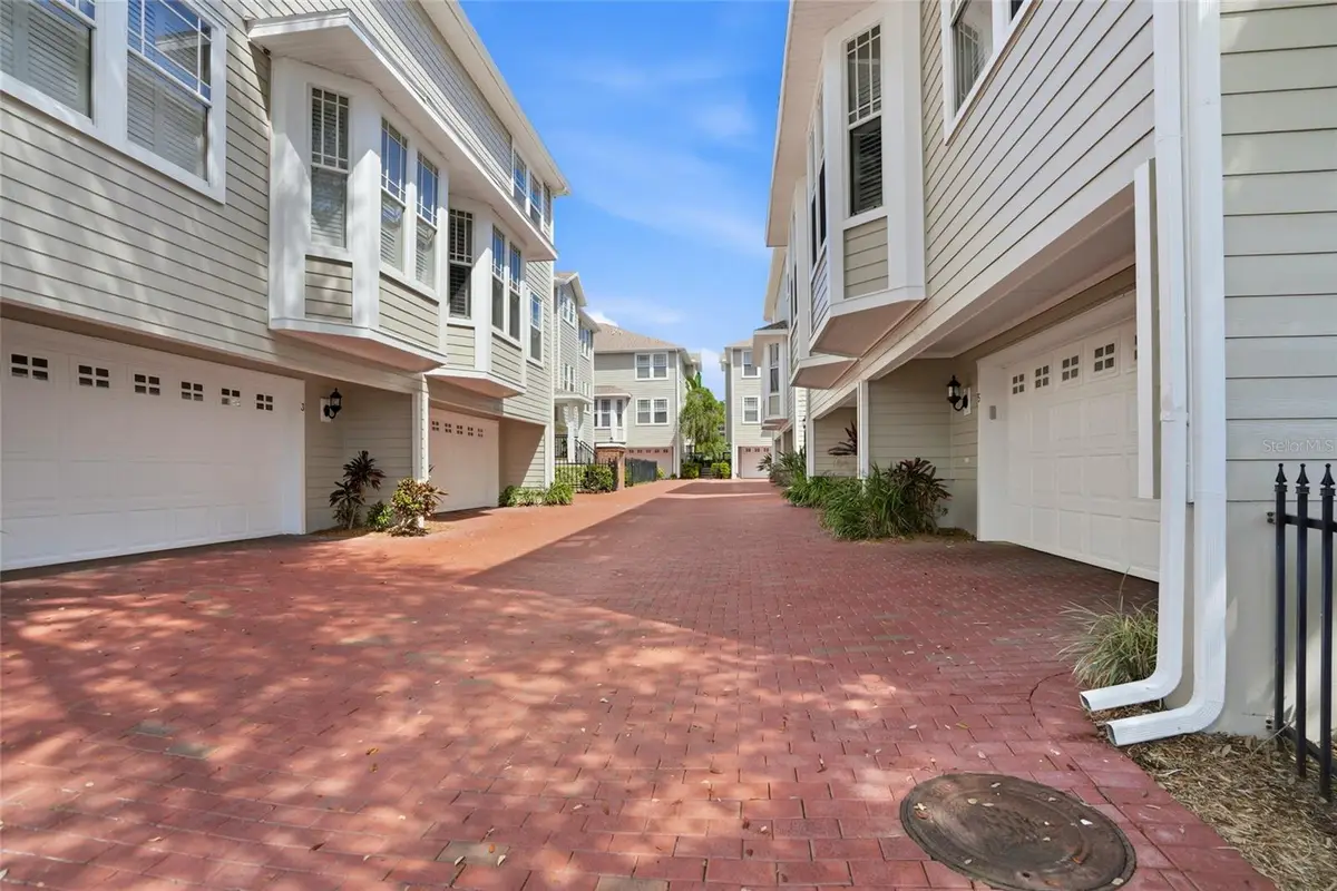 3315 W De Leon Street #18, Tampa, FL 33609 - #1