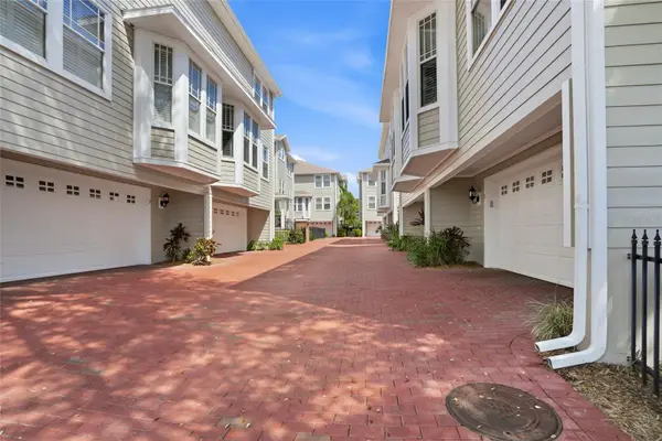 3315 W De Leon Street #18, TAMPA, FL 33609