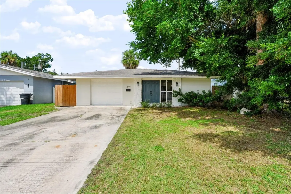 1849 New Hampshire Avenue Ne, Saint Petersburg, FL 33703 - #1