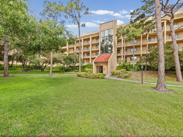 3076 Eastland Boulevard #203, CLEARWATER, FL 33761