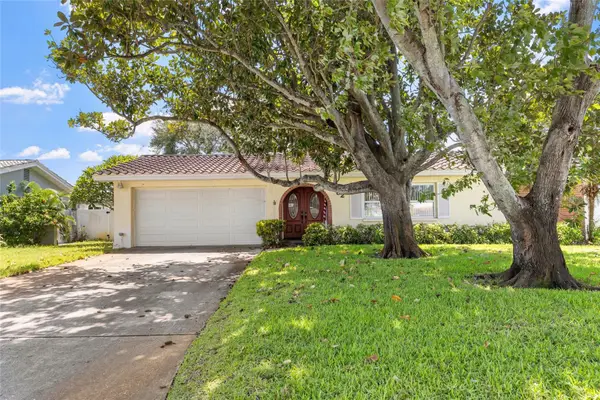 6232 43rd Avenue N, KENNETH CITY, FL 33709