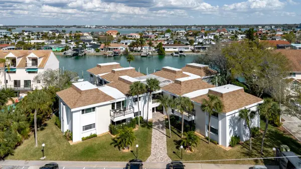 311 Island Way #101, CLEARWATER, FL 33767