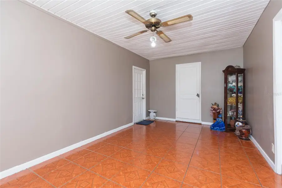 4416 W Trilby Avenue, Tampa, FL 33616 - #3