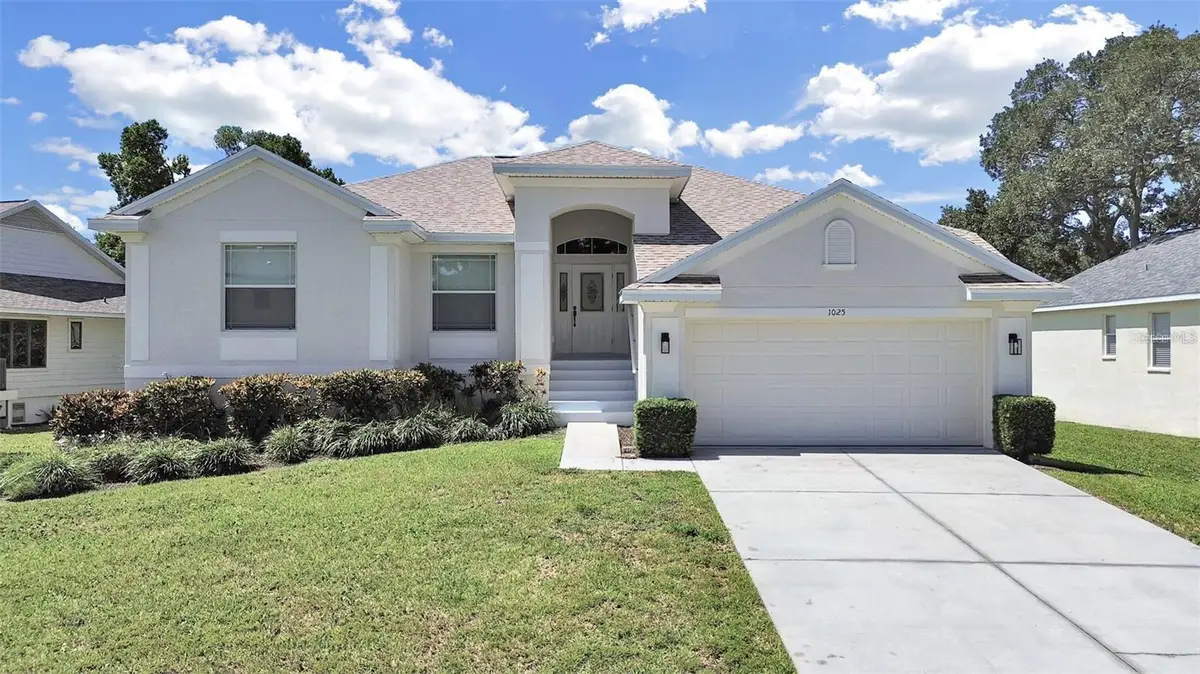 1025 Lake Avoca Place, Tarpon Springs, FL 34689 - #1