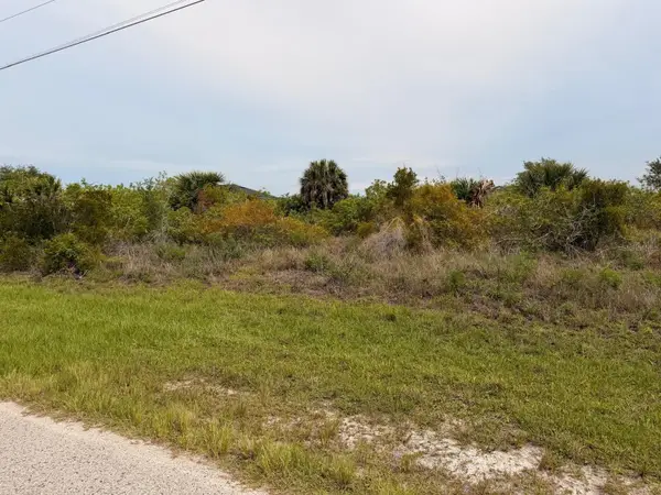 15229 Aquarius Circles, PORT CHARLOTTE, FL 33981