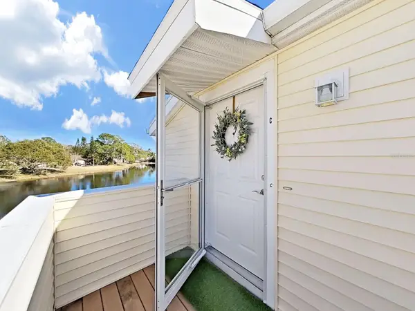 129 Camphor Circle #C, OLDSMAR, FL 34677