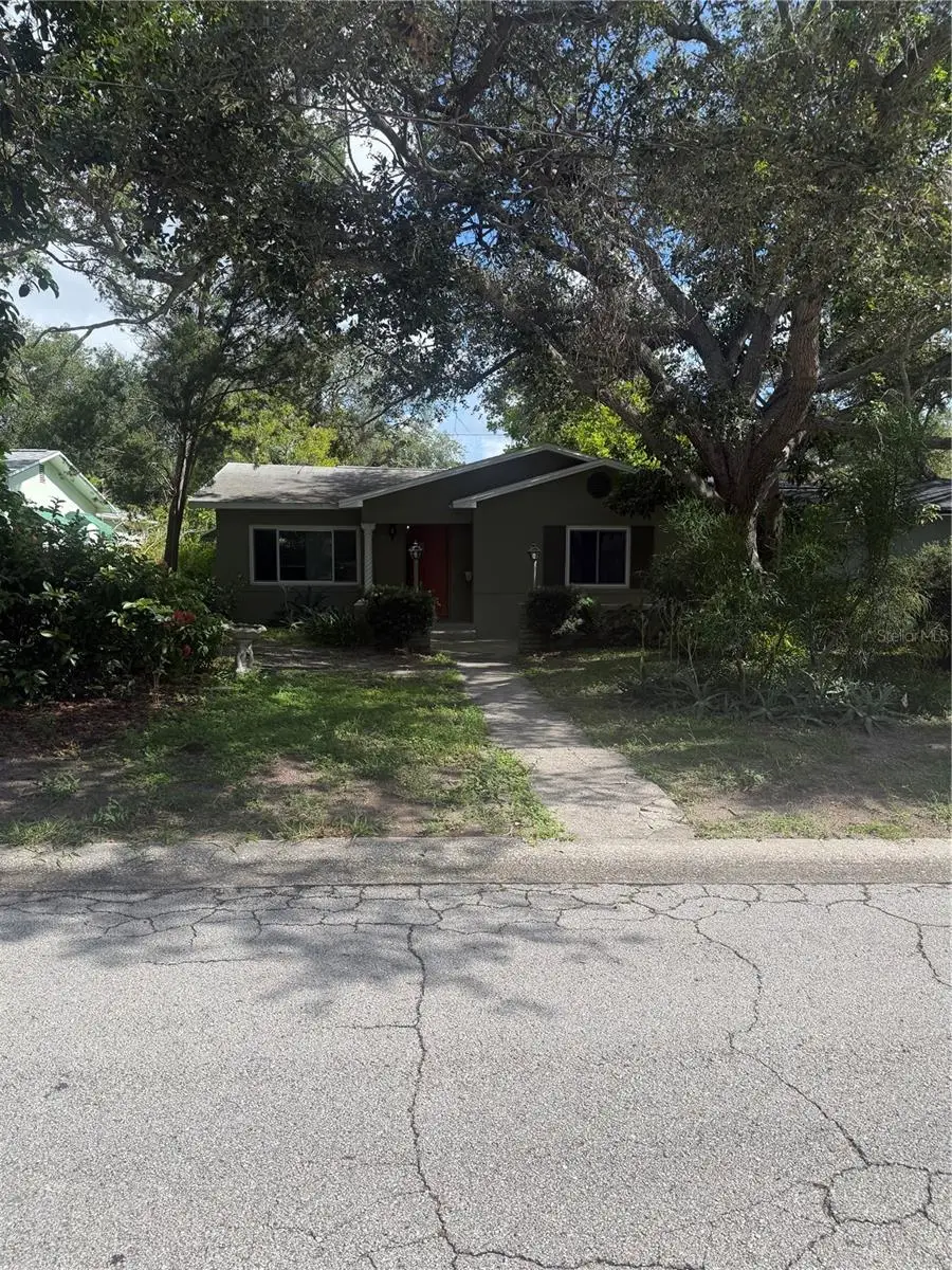 215 24th Avenue N, Saint Petersburg, FL 33704 - #1