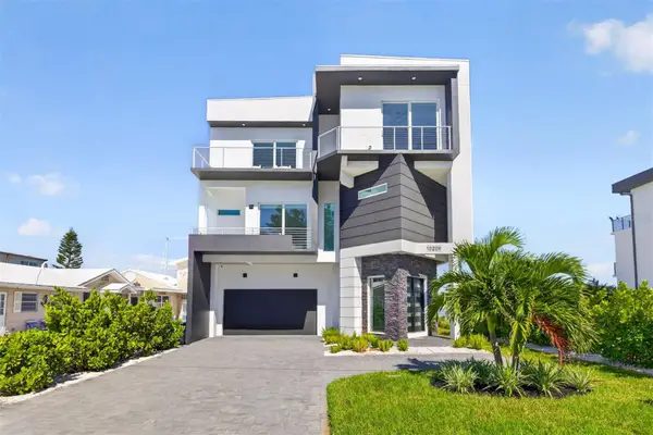 10209 Gulf Boulevard, TREASURE ISLAND, FL 33706