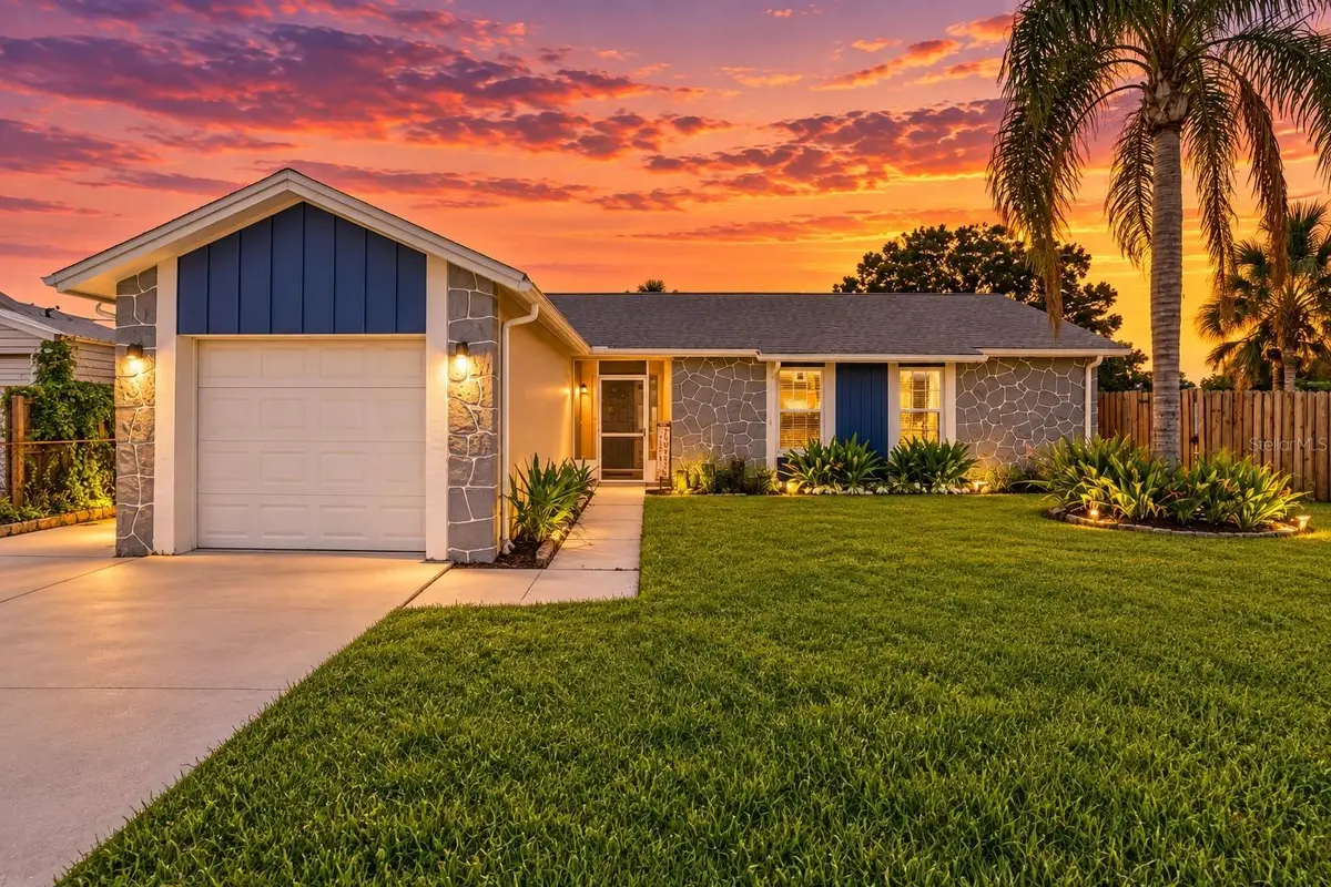 208 Flamingo Dr, Apollo Beach, FL 33572 - #1